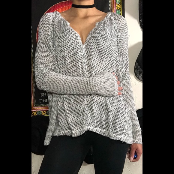 S FREE PEOPLE V-Neck Open Back Sweater - Picture 2 of 6